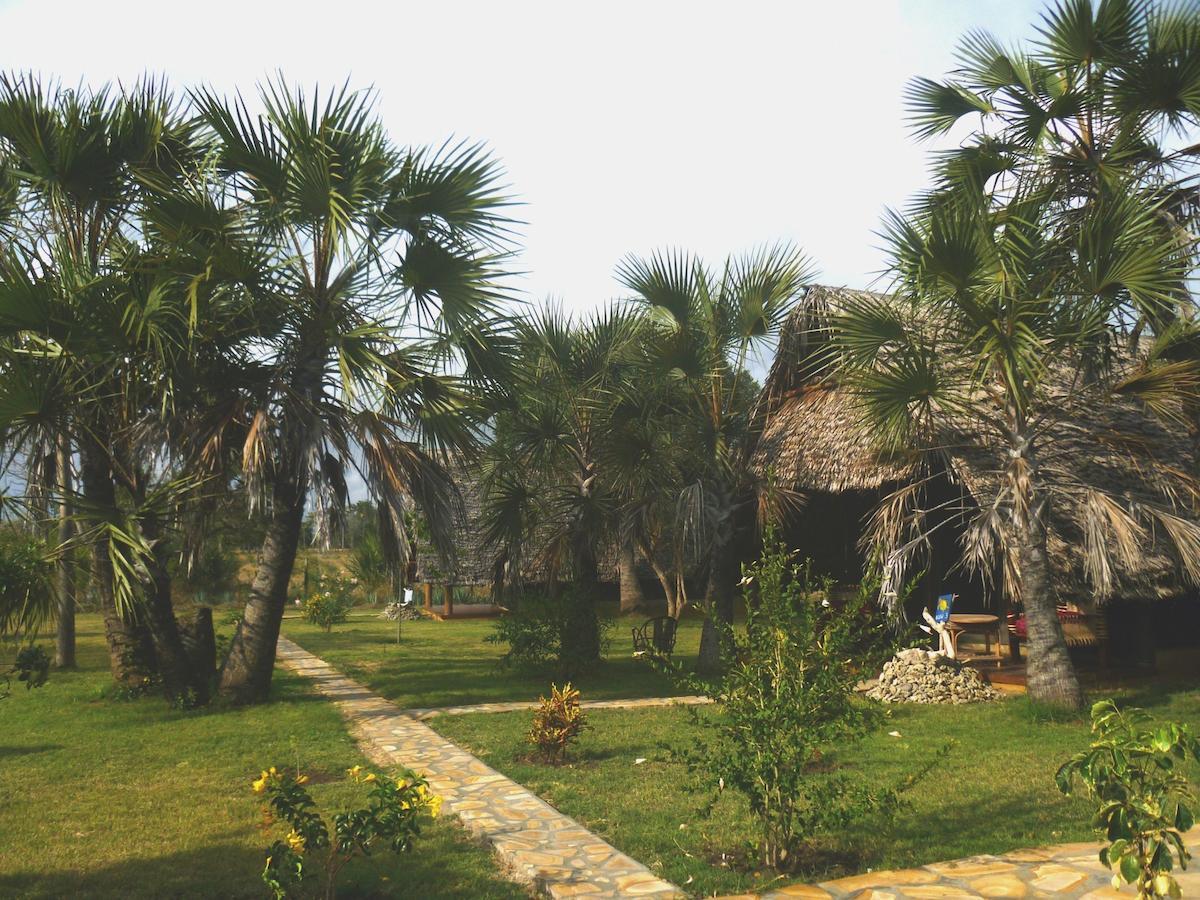 Bahari Pori Resort Pangani Luaran gambar