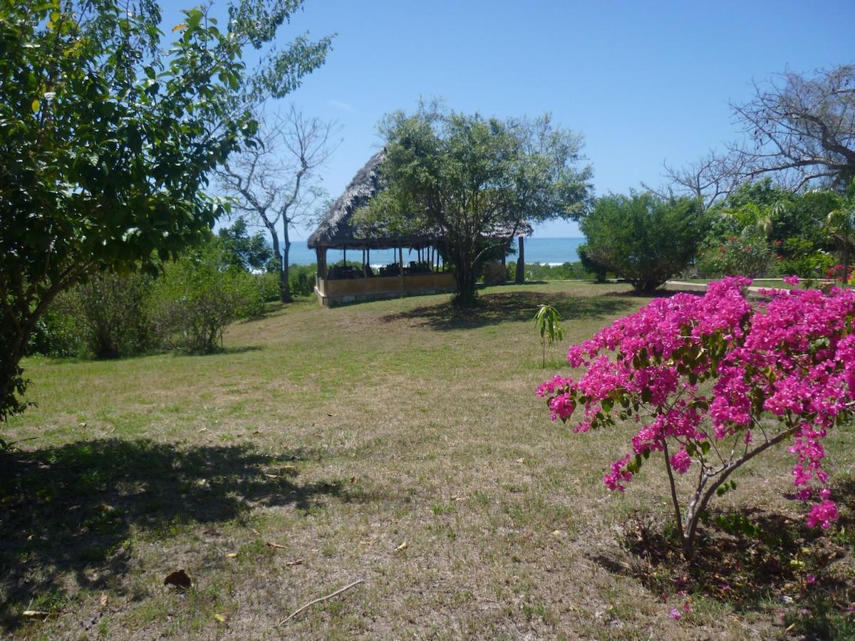 Bahari Pori Resort Pangani Luaran gambar