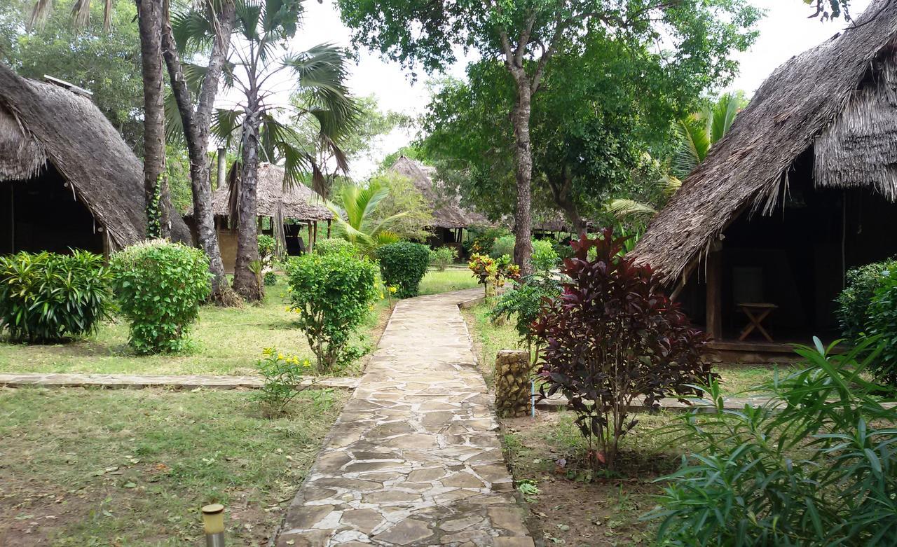 Bahari Pori Resort Pangani Luaran gambar