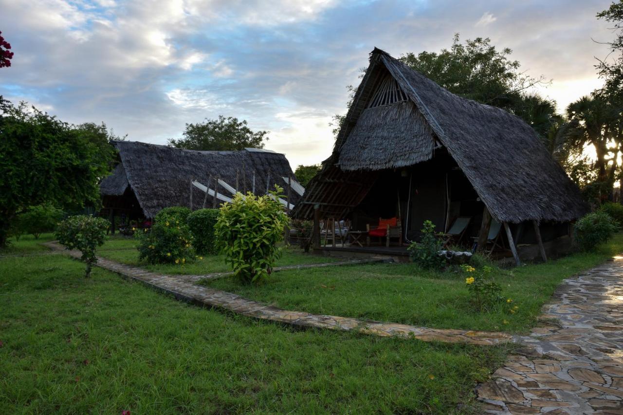 Bahari Pori Resort Pangani Luaran gambar